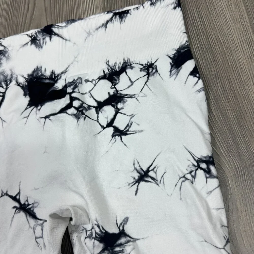 On Chic‎ Black & White Tie Dye Stretch Leggings Women’s Size S/M